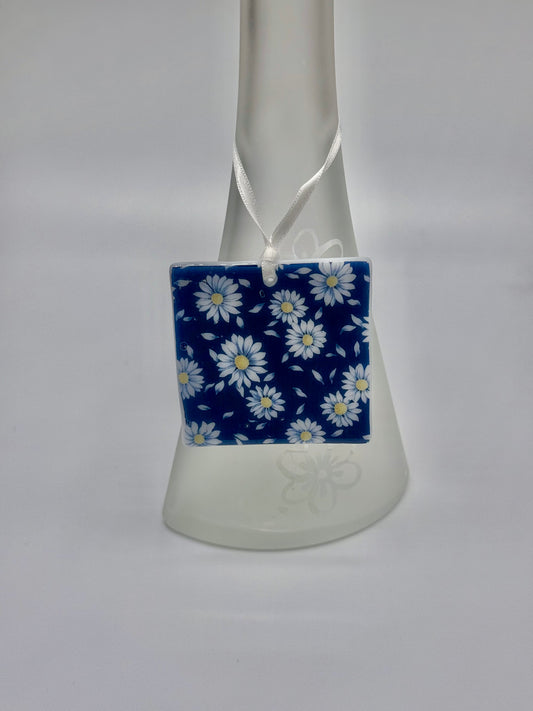 Card with a glass Daisy Hanging Decoration Gift